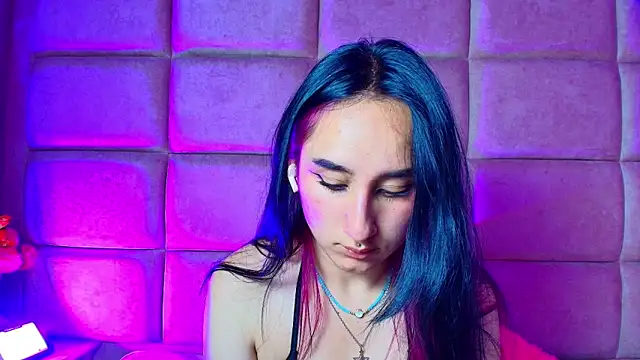 CharlotteStuart – Naživo XXX chat