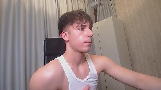 KellenWest: απευθείας συνομιλία ΧΧΧ