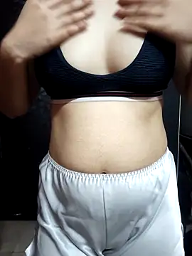 simmi_jaan17 Webcam-Show