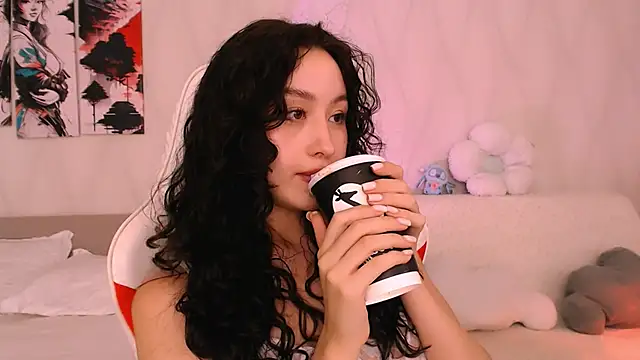 Ann__Cute Adlı Modelin Canlı XXX Sohbeti