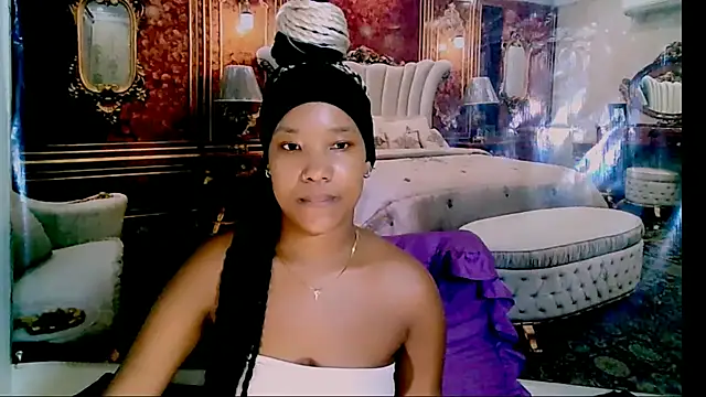 EroticSexyPrada Adlı Modelin Canlı XXX Sohbeti