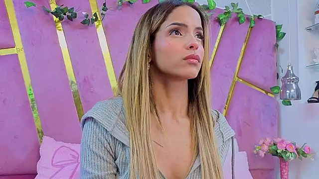 EmmyCortez Chat XXX live