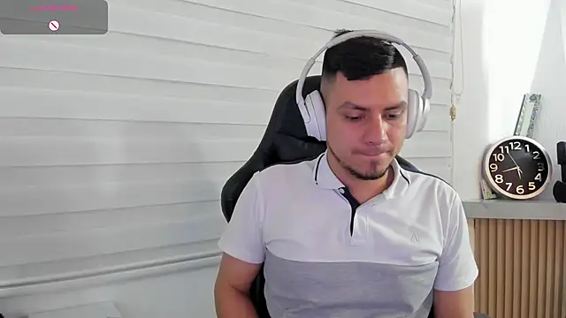 Rick_Adams 现场XXX聊天