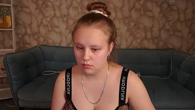 CrystallPaws élő XXX-chatje