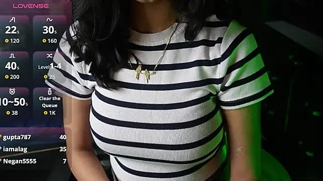 Misha-Malhotra 网络视讯表演