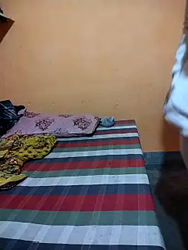 Sexy_Divya__: διαδικτυακό σόου στην κάμερα