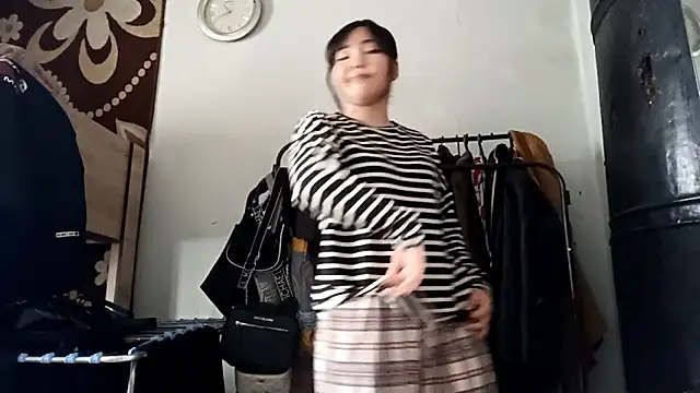 MollyAsian Webcam show