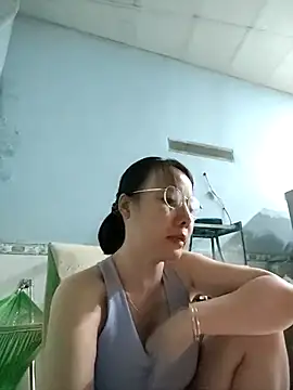 Famrita Live XXX-chat