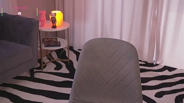 ElvaMell: απευθείας συνομιλία ΧΧΧ