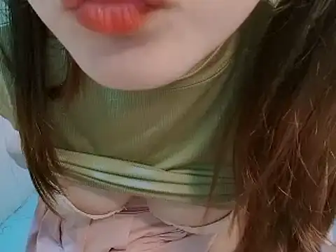 Živý XXX chat Alinee777