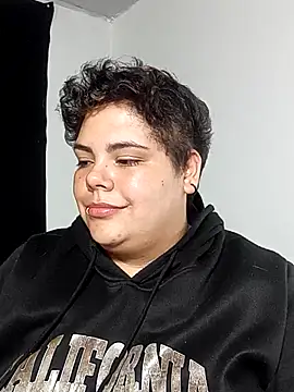 Hailey_Curvy Show in webcam