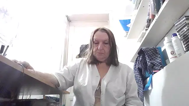 AnnaLive570 即時 XXX 聊天