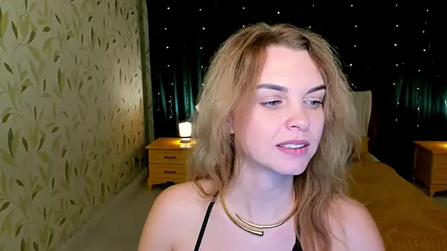 LunaFlinn Live XXX Chat