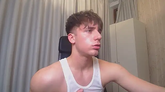 KellenWest: онлайн-секс-чат