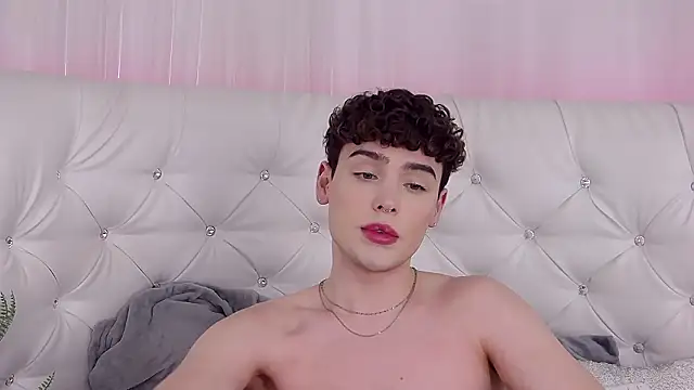 RobbyCharming: онлайн-секс-чат