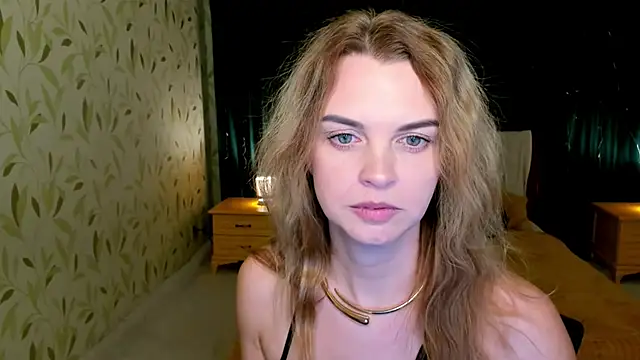 LunaFlinn's Live XXX Chat