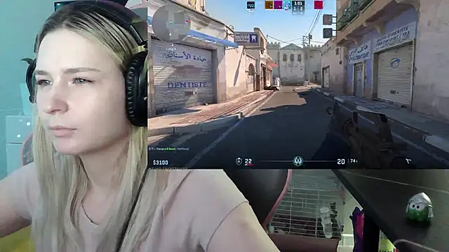 VladaLevine élő XXX-chatje