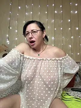 Amberhotqueen Chat XXX live