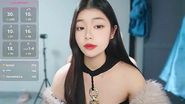 -yaya-777 网络视讯表演