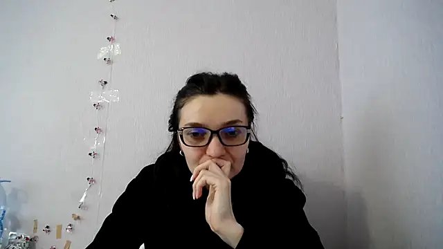 Shiny_gine Adlı Modelin Canlı XXX Sohbeti