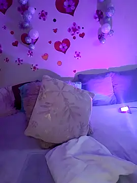 Онлайн чат XXX BellaBellaHot