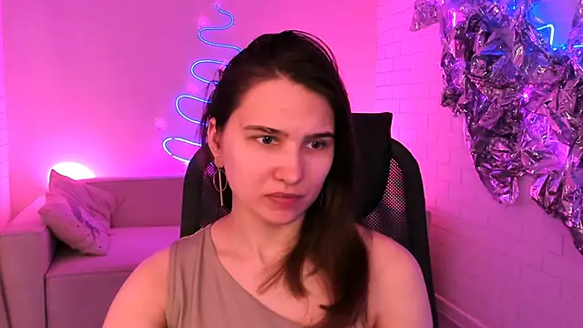 Chat +18 de TessaMill ao vivo