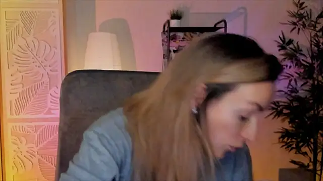 Chatroom XXX en direct de RebeccaMartinez