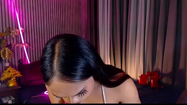 UnforgettablejuliaのライブXXXチャット