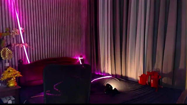 Онлайн чат XXX Unforgettablejulia