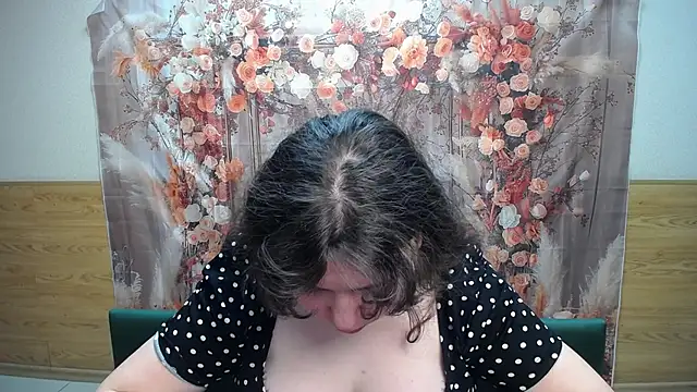 NeonilaLisova: онлайн-секс-чат