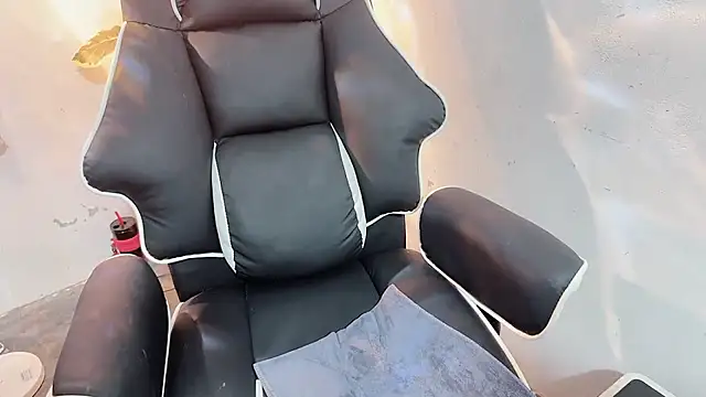 Bino119 Live XXX-Chat