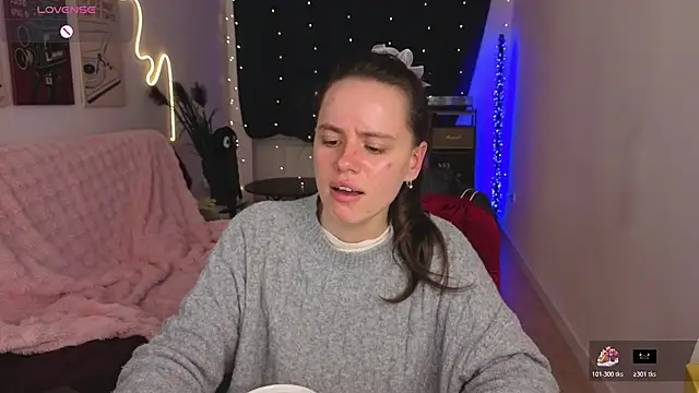 Emillias: απευθείας συνομιλία ΧΧΧ