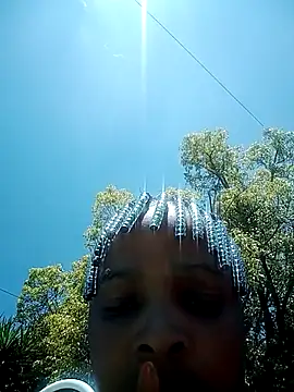 Thickbootykim Chat XXX in diretta