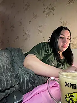 دردشة Naughtbaby_2025 الجنسية المباشرة