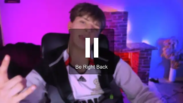 travis_wolf_: απευθείας συνομιλία ΧΧΧ