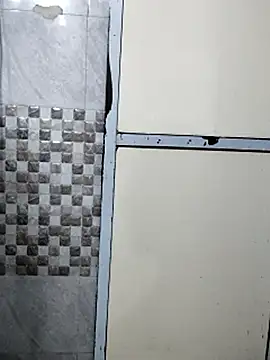 Pokazy przed kamerką – anuradha1432