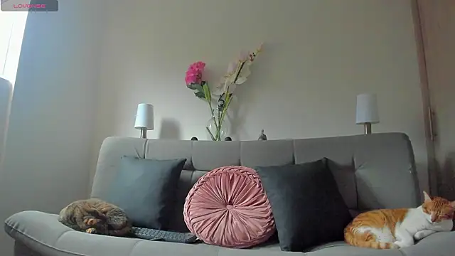 roxana_sinsx Webcam Show