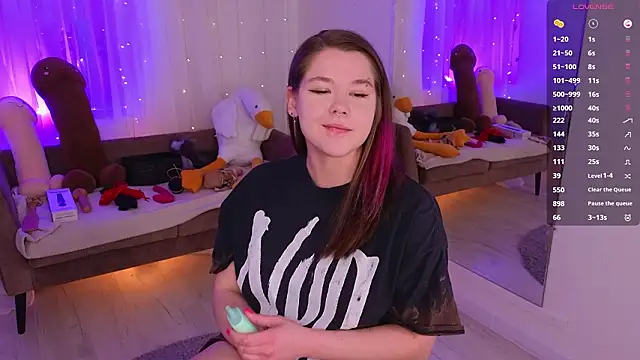 Mira_Falls élő XXX-chatje