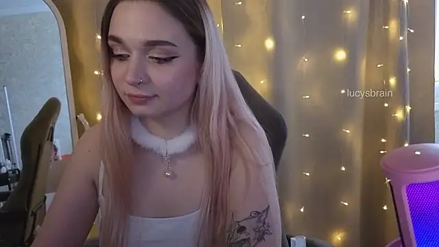 Chat +18 de lani1funny ao vivo