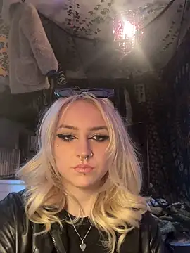 bambibabyy élő XXX-chatje