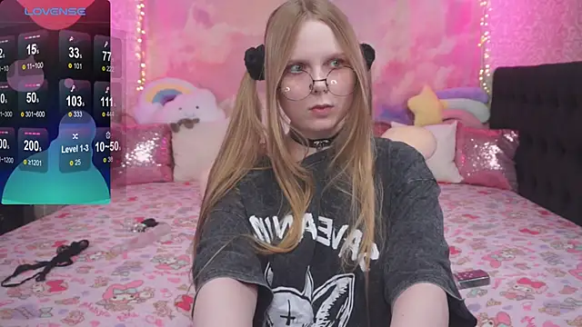 minx_g1rl élő XXX-chatje