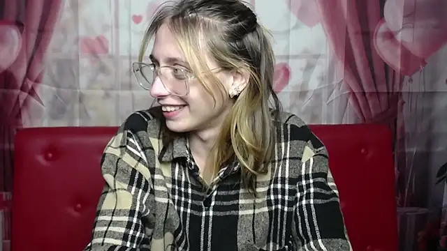 TracyLll élő XXX-chatje