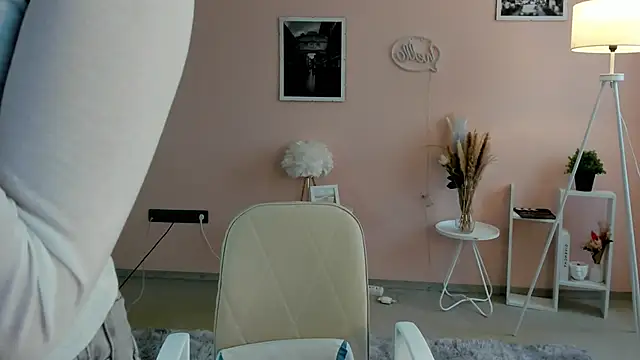 LeanneDinkle: онлайн-секс-чат