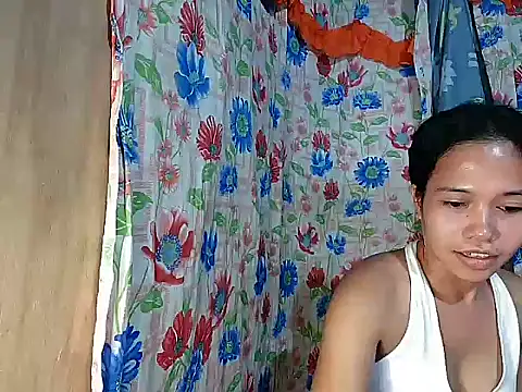 PinaySkinnyGirl's Live XXX Chat