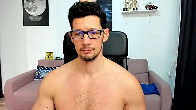 Онлайн чат XXX BrutusK08