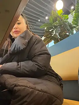 Show modela beautydiamond na web-kameri