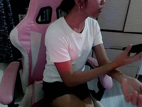 cutie_milkern Webbikameraesitys