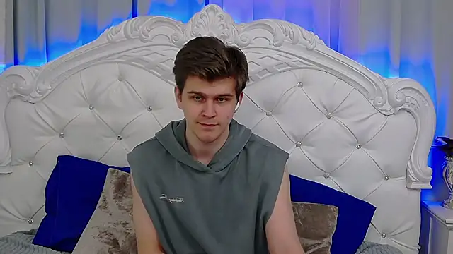 Онлайн чат XXX NickJohnas