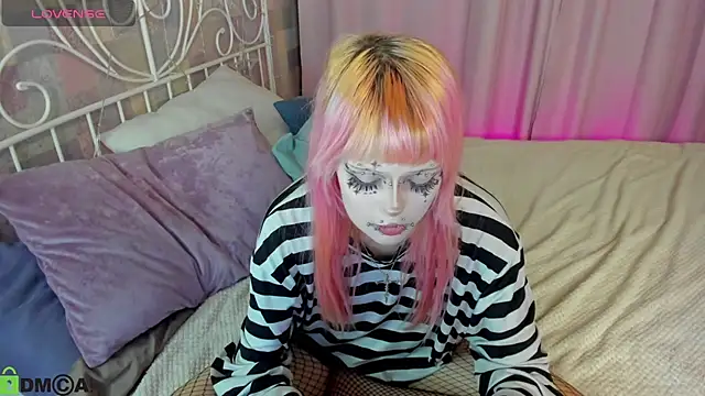 Chat XXX en directo de Mika_Vatashi