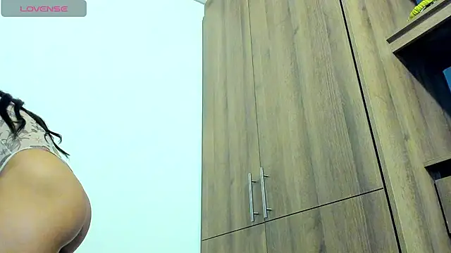 Bessie32 Live XXX-chat